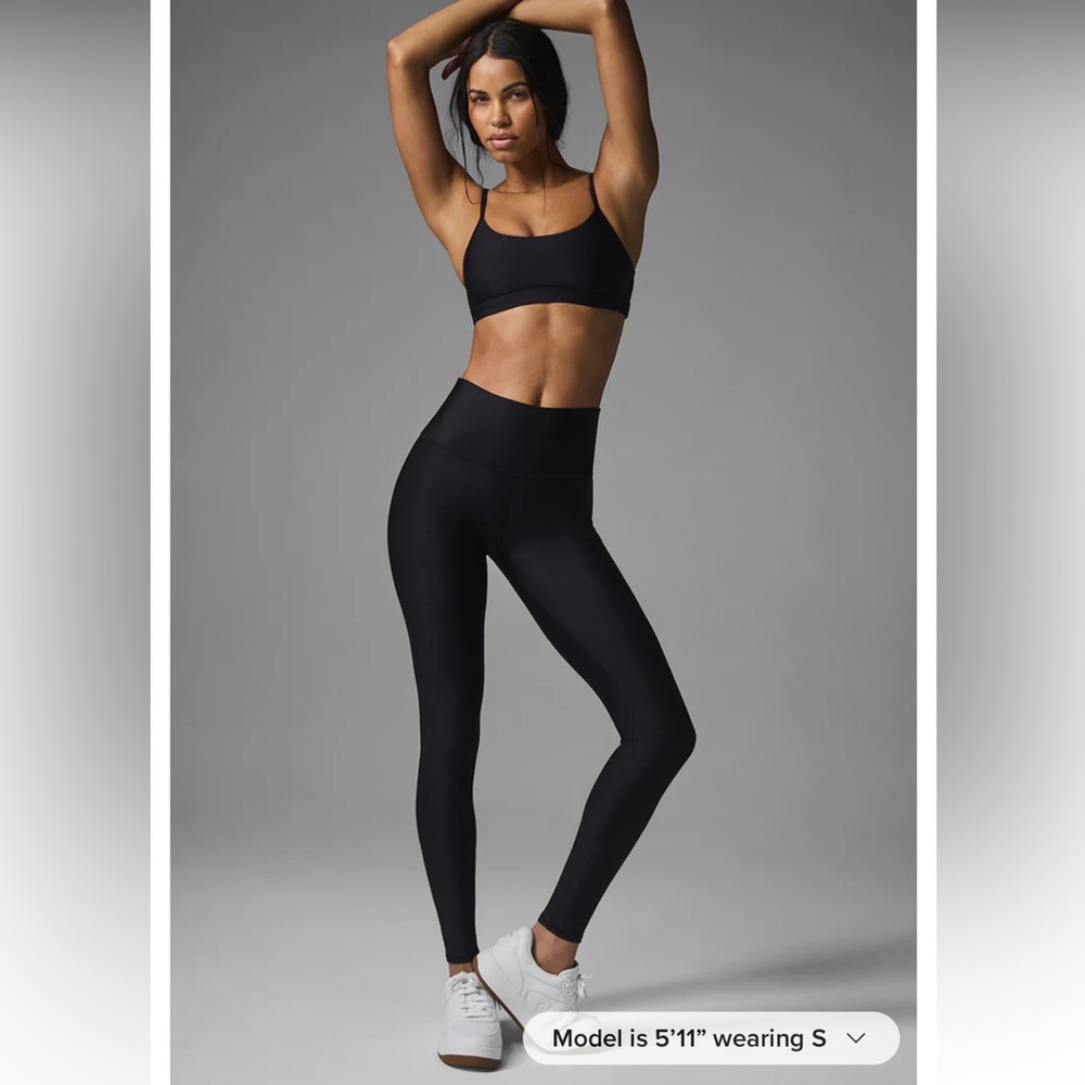 Alo Yoga Airlift Yoga